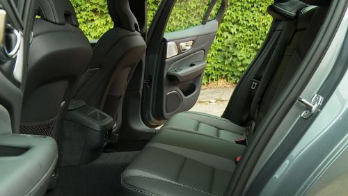 VOLVO S60 SALOON 2.0 T8 [455] RC PHEV Ultimate Dark 4dr AWD Auto view 5